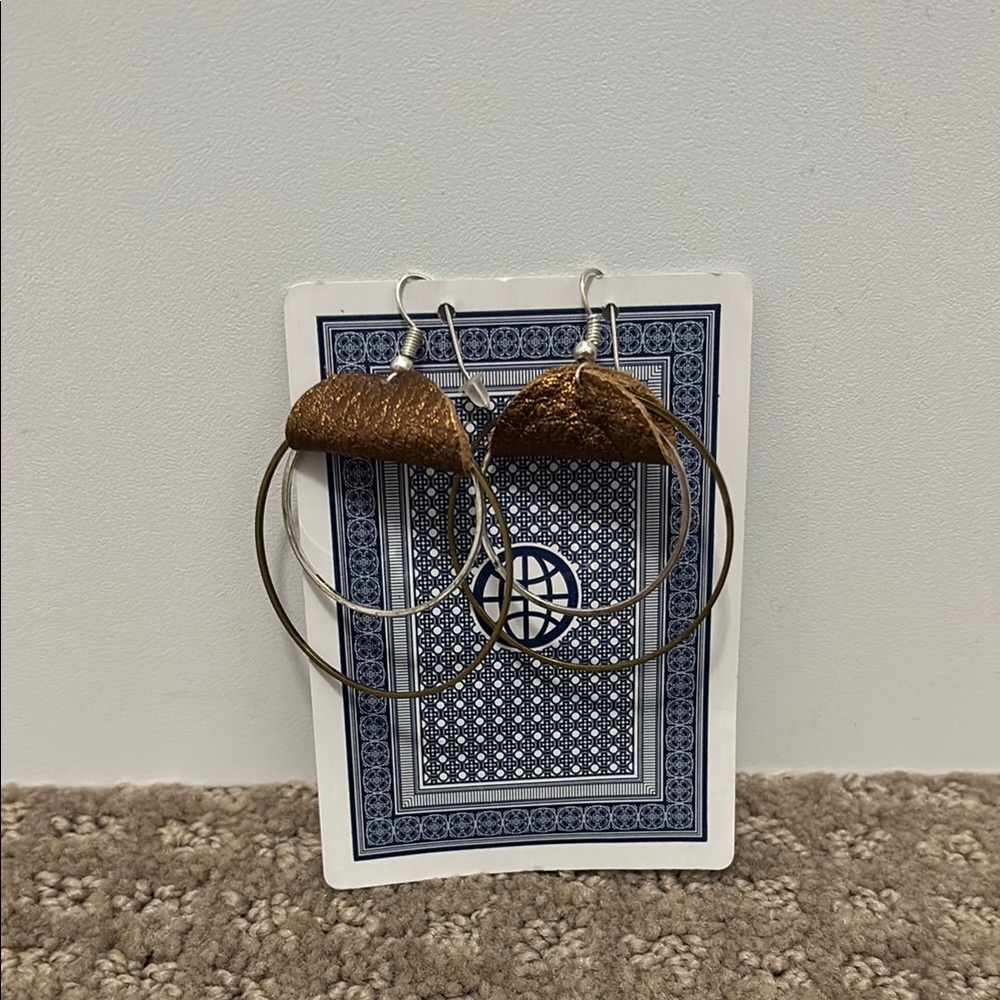 Elegant Gold Hoop Earrings